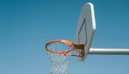 photo   Basketbalring buiten