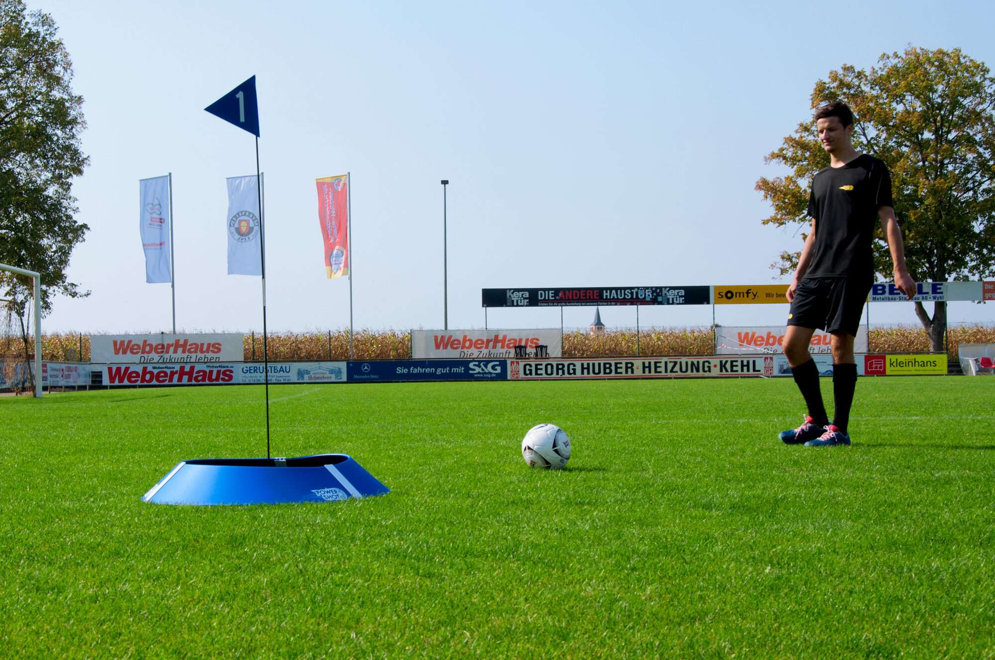 Image du produit : Set van 3 FOOT GOLF doelen met vlaggenmast en draagtas