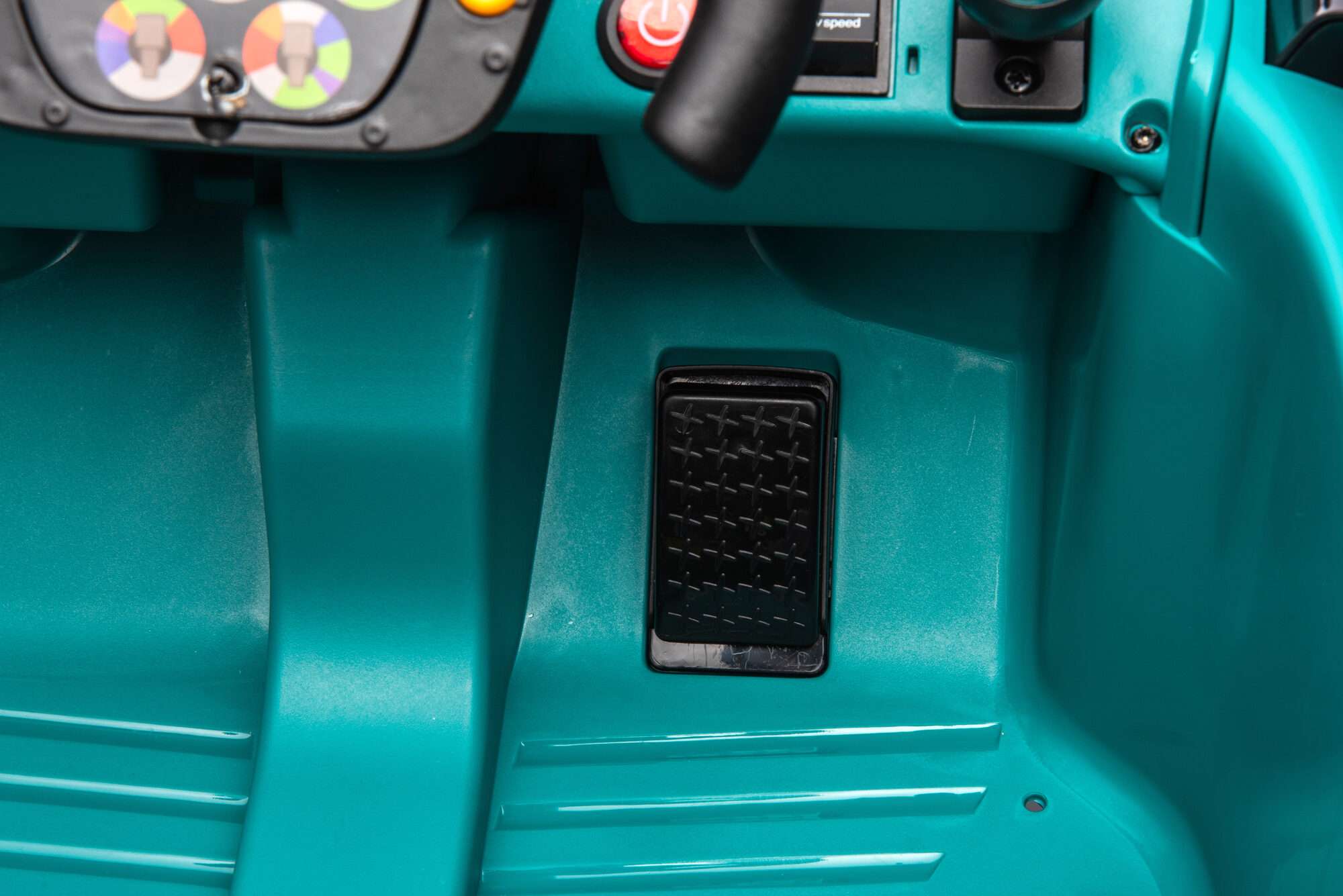 Image du produit : Gelicentieerde Aston Martin AMR23 in groene kleur (3-8 jaar)