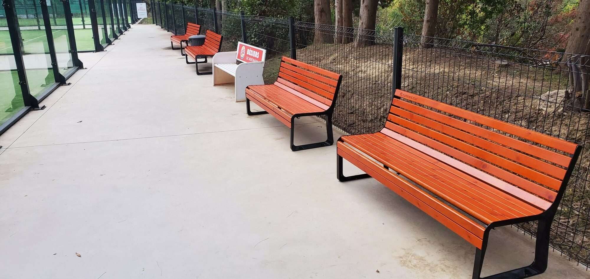 Image du produit : Hoogwaardige houten tennisbank met rugleuning - 180 cm